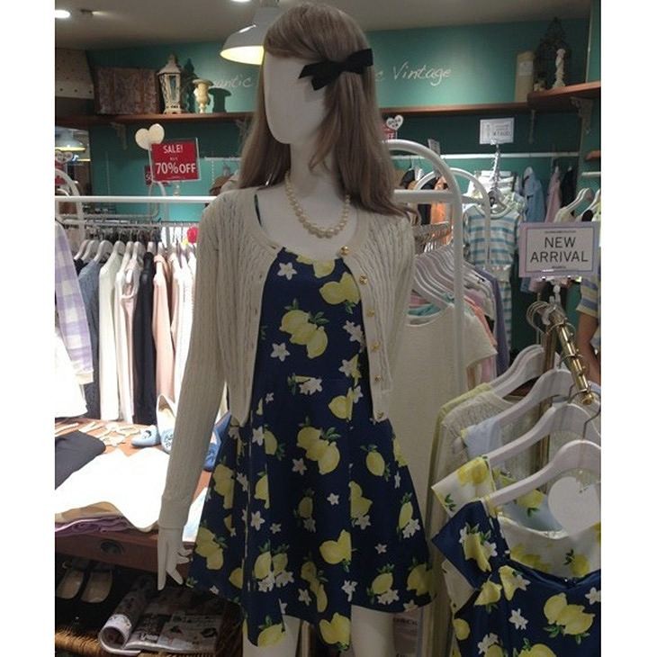 レディース　花柄　レモン　フレア　ワンピース　ミニ丈　ひざ上丈　セミショート丈　スカート　ボトムス　人気　春物　夏物　美脚　脚長　美シルエット　女性　大人　カジュアル　おしゃれ　清楚　上品　ファッション　ブルー　フリーサイズ　ワンサイズ　送料無料
