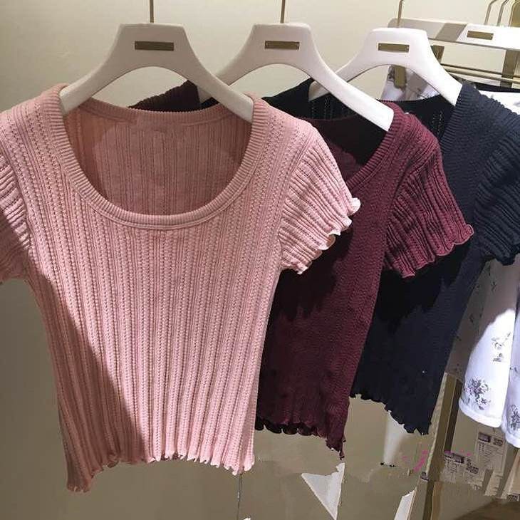 レディース　カットソー　ニット　ストライプ　ラウンドネック　トップス　人気　春物　夏物　女性　大人　カジュアル　可愛い　フェミニン　きれいめ　エレガント　清楚　上品　おしゃれ　ファッション　ブラック　レッド　フリーサイズ　ワンサイズ　送料無料