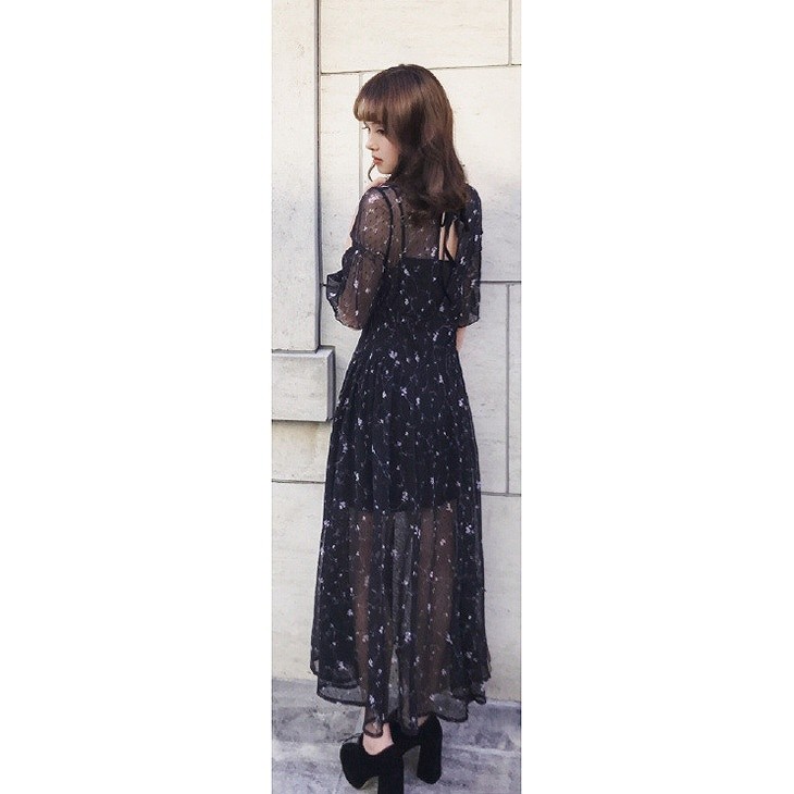 レディース　花柄　透け感　ワンピース　フレアスリーブ　ロング丈　トップス　ボトムス　人気　春物　夏物　女性　大人　カジュアル　可愛い　フェミニン　きれいめ　エレガント　清楚　上品　おしゃれ　ファッション　ブラック　S　M　サイズ　送料無料