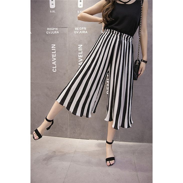 レディース　シフォン　ワイドレッグパンツ　ハイウエスト　プリーツ　クロップド　半端丈　ボトムス　人気　春物　夏物　女性　大人　カジュアル　フェミニン　セクシー　エレガント　おしゃれ　お出かけ　ファッション　ブラック　ホワイト　M　L　XL　サイズ　送料無料