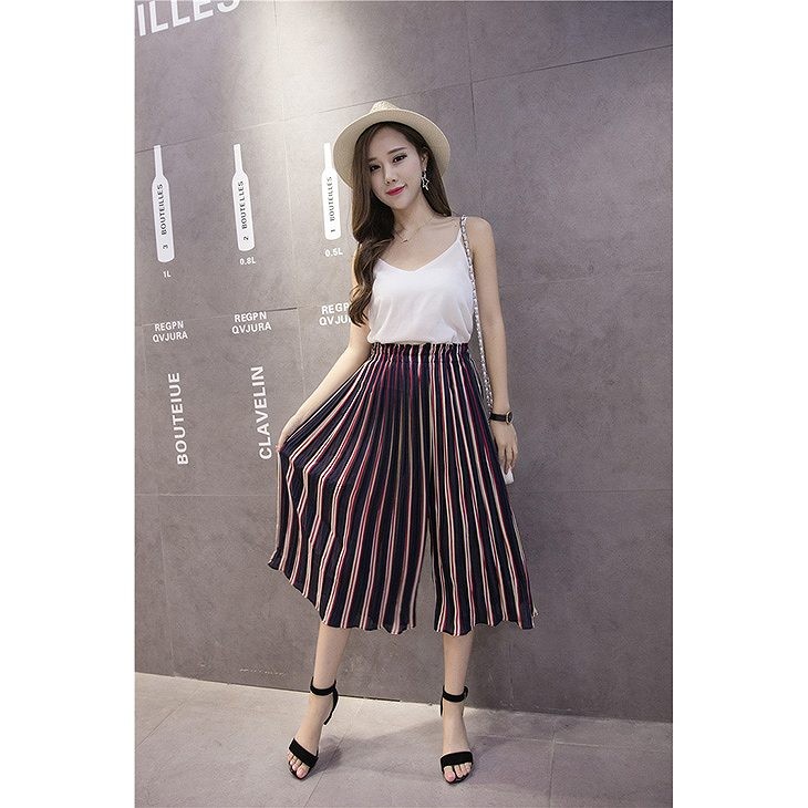 レディース　シフォン　ワイドレッグパンツ　ハイウエスト　プリーツ　クロップド　半端丈　ボトムス　人気　春物　夏物　女性　大人　カジュアル　フェミニン　セクシー　エレガント　おしゃれ　お出かけ　ファッション　ブラック　ホワイト　M　L　XL　サイズ　送料無料