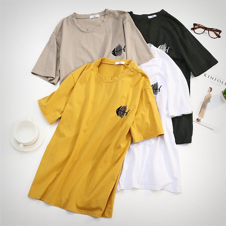 レディース　猫　プリント　半袖　Tシャツ　クルーネック　トップス　人気　春物　夏物　女性　大人　カジュアル　キュート　可愛い　フェミニン　おしゃれ　ファッション　ブラック　イエロー　カーキ　ホワイト　フリーサイズ　ワンサイズ　送料無料