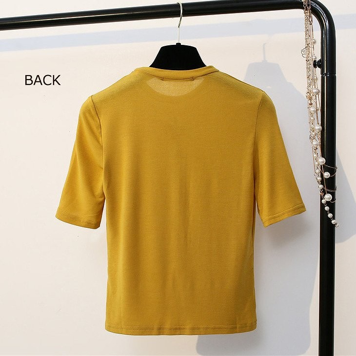レディース　トップス　Tシャツ　ラウンドネック　半袖　ワンポイント　刺繍　シンプル　カジュアル　春夏　フリーサイズ　大人可愛い　フェミニン　デート　お出かけ　デイリー　イエロー　ブラウン　ホワイト　送料無料