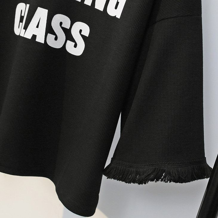 レディース　トップス　Tシャツ　カットソー　ラウンドネック　半袖　綿　コットン　タッセル袖　フリンジ　ゆったり　カジュアル　大人可愛い　フェミニン　おしゃれ　デート　お出かけ　普段着　ブラック　ホワイト　ピンク　グリーン　送料無料