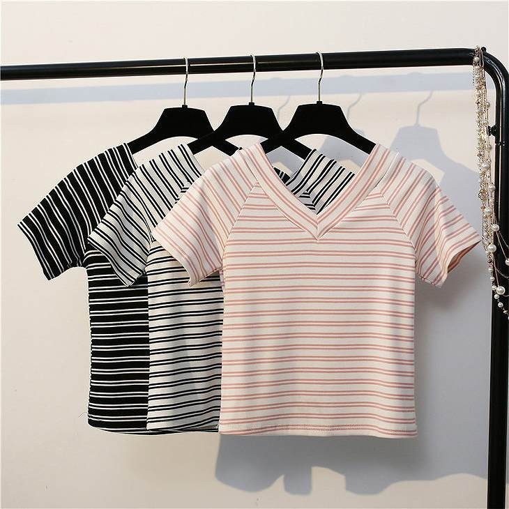 レディース　トップス　Tシャツ　ボーダー　Ｖネック　半袖　ストライプ　綿　スリム　フィット　カジュアル　大人可愛い　フェミニン　デート　お出かけ　普段着　ホワイト　ブラック　ピンク　送料無料