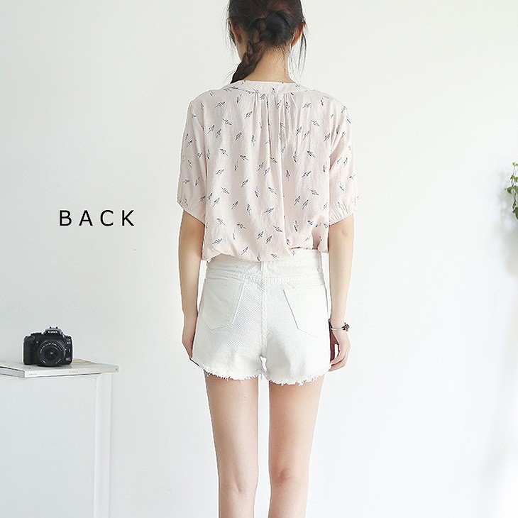 レディース　ホットパンツ　ショートパンツ　ショーツ　デニム　ジーンズ　ジーパン　フレイドヘム　切りっぱなし　カットオフデニム　春　夏　カジュアル　女性　おしゃれ　可愛い　大人カジュアル　大きいサイズ　リゾート　ブルー　ホワイト　ライトブルー　送料無料