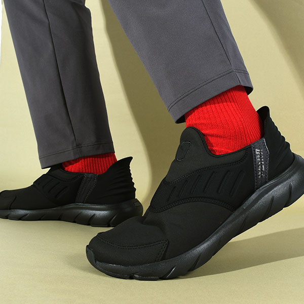 最も信頼できる PUMA 立ったままスッと履ける スニーカー 撥水 メンズ プーマ 靴