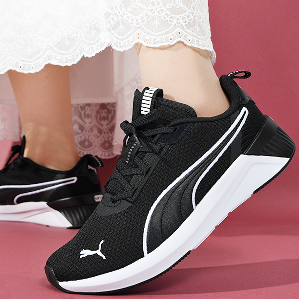 PUMA プーマ レディース スニーカー 履き心地抜群 ふわふわ