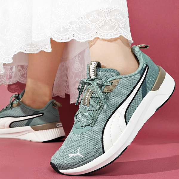 PUMA プーマ レディース スニーカー 履き心地抜群 ふわふわ