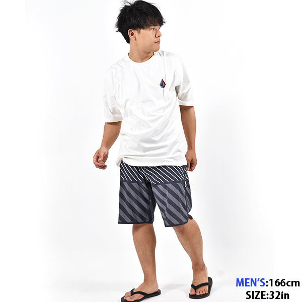 35%off サーフパンツ メンズ ボルコム ショートパンツ VOLCOM ハーフパンツ ボードショーツ ハイブリット