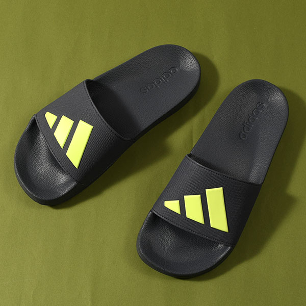 adidas（アディダス） 2026春夏新色 履き心地抜群 クラウドフォーム
