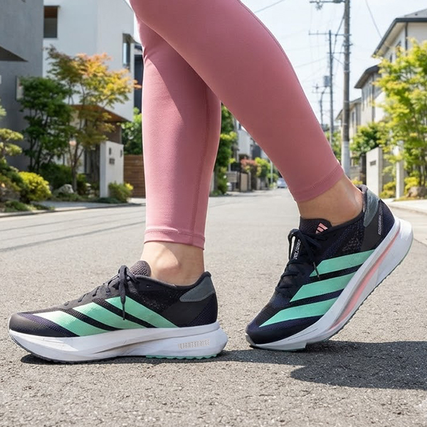 adidas（アディダス） 2026秋冬新色 レディース 厚底 ランニング