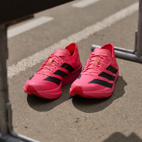adidas（アディダス） 2026秋冬新色 メンズ 厚底 ランニングシューズ