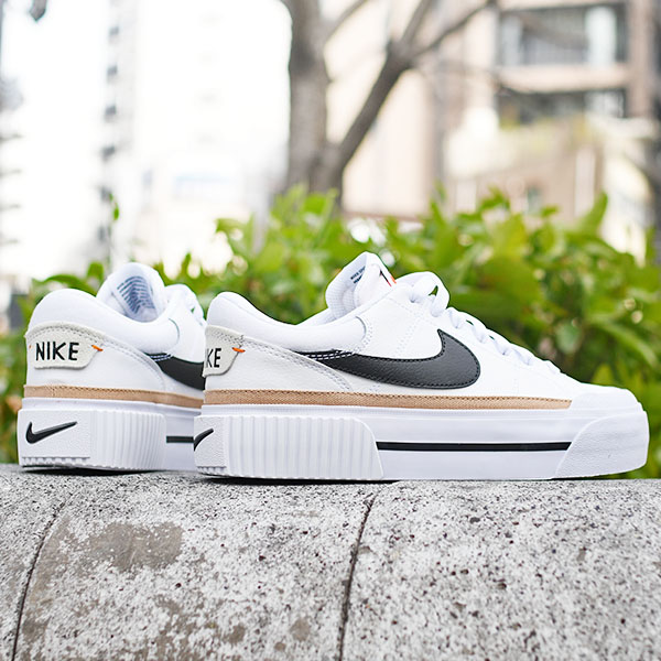 Nike 厚底スニーカー ホワイト×ブラック dm7590-1.jpg