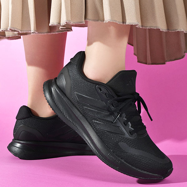 SRC製　FALCON-W adidas（アディダス） 2026春夏新色 スニーカー レディース RUNFALCON