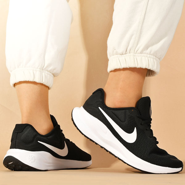 ナイキ スニーカー ランニングシューズ メンズ NIKE