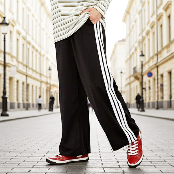 最新作　adidas ドット柄 ワイドパンツ ブラック　新品未使用未開封 adidas（アディダス） パンツ サテン 水玉模様 ワイドレッグパンツ