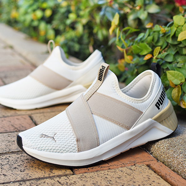 PUMA クリーム色 スリッポンローファー PUMA（プーマ） レディース スリッポン スニーカー 履き心地抜群