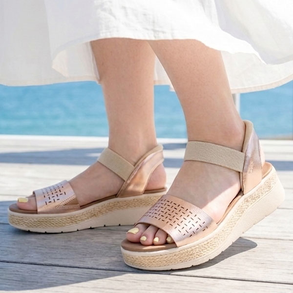 美品✨スケッチャーズ スリップインズ サンダル 24.0 モカ SKECHERS（スケッチャーズ） 2026春夏新作 手を使わずにスッと履ける