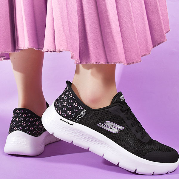 SKECHERS（スケッチャーズ） 限定店舗品 花柄 手を使わずにスッと