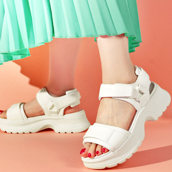 New Balance ニューバランス 厚底 ストラップ サンダル SWAFSH