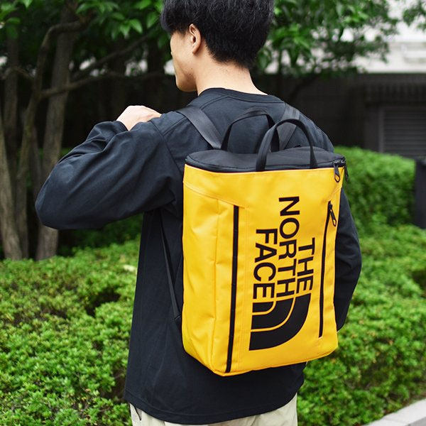 THE NORTH FACE リュックサック、デイパック（色：ピンク系）の