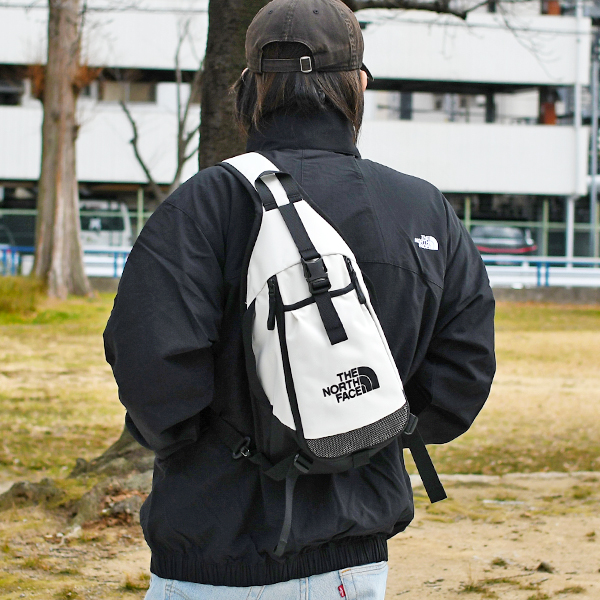 新品　ノースフェイス　THE NORTH FACE ショルダー　ボディーバッグ THE NORTH FACE（ザ ノースフェイス） ショルダーバッグ バッグ