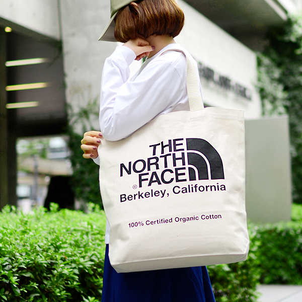 THE NORTH FACE メンズトートバッグ（色：ホワイト系）の商品一覧