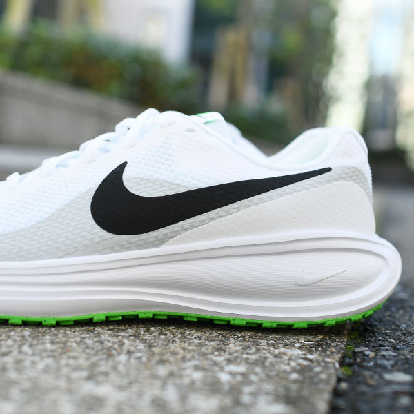 ナイキ 幅広 スニーカー ランニングシューズ メンズ NIKE