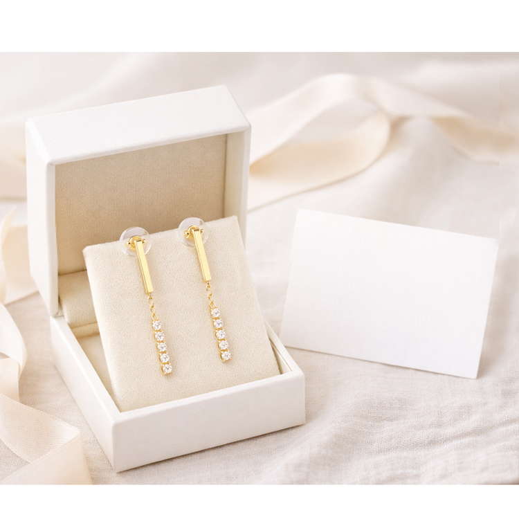 K18 ピアス ダイヤモンド 0.1ct 揺れる シンプル 上品 華奢 18金