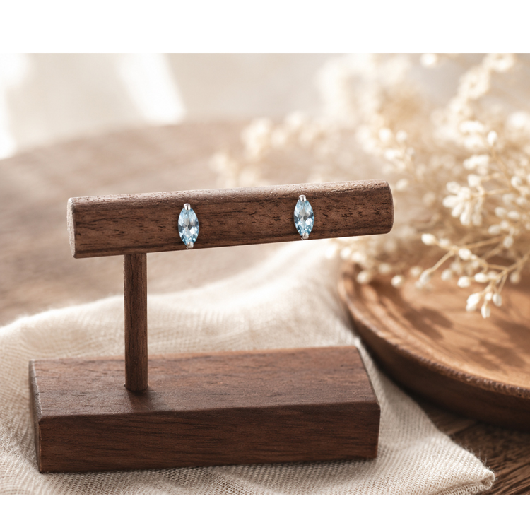 Pt900 ピアス アクアマリン 0.6ct 一粒 マーキスカット プラチナ900