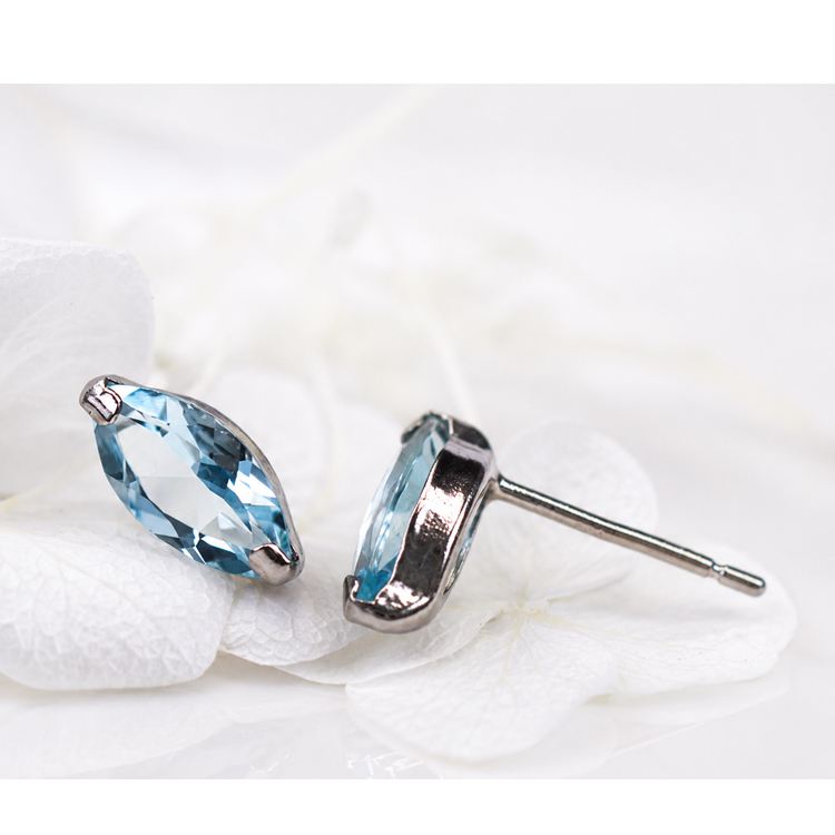Pt900 ピアス アクアマリン 0.6ct 一粒 マーキスカット プラチナ900