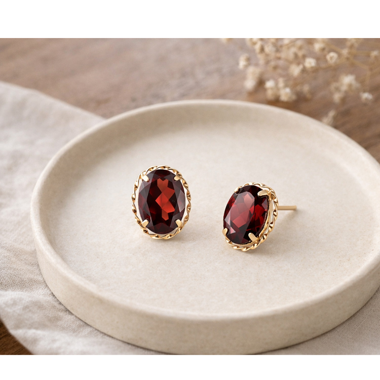 K18YG ガーネット 2.6ct ピアス 上品 シンプル レディース 一粒ピアス アクセサリー 天然石 大人 女性 イエローゴールド お祝い 18k 誕生日プレゼント tlの画像