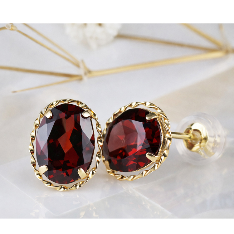 K18YG ガーネット 2.6ct ピアス 上品 シンプル レディース 一粒ピアス アクセサリー 天然石 大人 女性 イエローゴールド お祝い 18k 誕生日プレゼント tlの画像