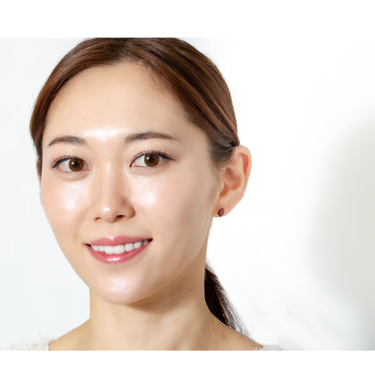 K18YG ガーネット 2.6ct ピアス 上品 シンプル レディース 一粒ピアス アクセサリー 天然石 大人 女性 イエローゴールド お祝い 18k 誕生日プレゼント tlの画像