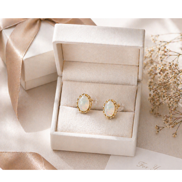 K18 ピアス オパール 0.90ct 一粒 18金 イエローゴールド 天然 金属アレルギー対応 レディース 誕生日 プレゼント ギフト 記念日 シンプル 上品 10月 誕生石 tlの画像