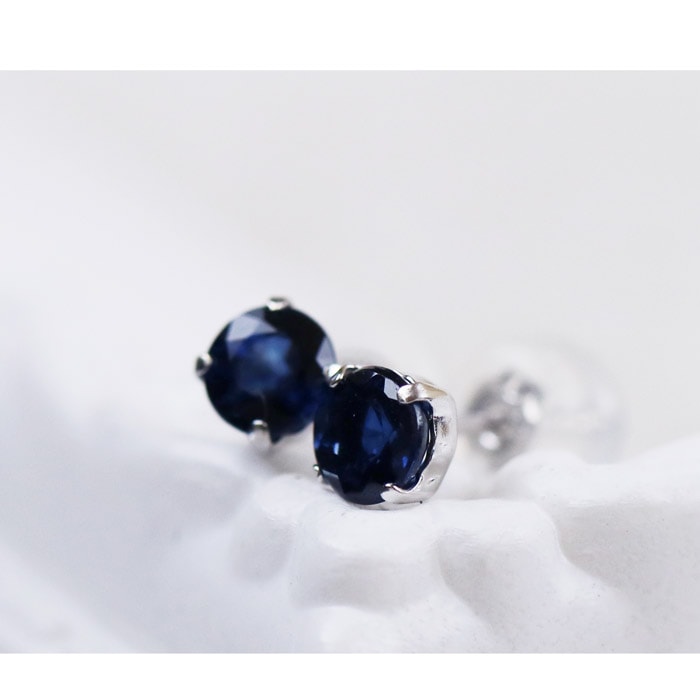K18WG サファイア 0.60ct 一粒ピアス 4本爪 18金 ホワイトゴールド