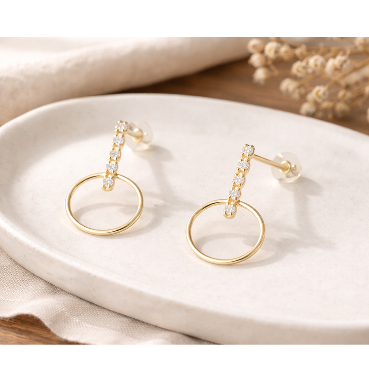 K18YG ピアス ダイヤモンド 0.1ct 18金 イエローゴールド スタッドピアス 天然石 レディース ギフト 誕生日 記念日 プレゼント ダイアモンド メレダイヤ お祝いの画像