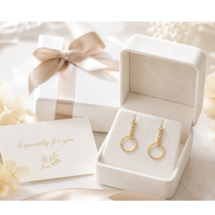 K18YG ピアス ダイヤモンド 0.1ct 18金 イエローゴールド スタッドピアス 天然石 レディース ギフト 誕生日 記念日 プレゼント ダイアモンド メレダイヤ お祝いの画像