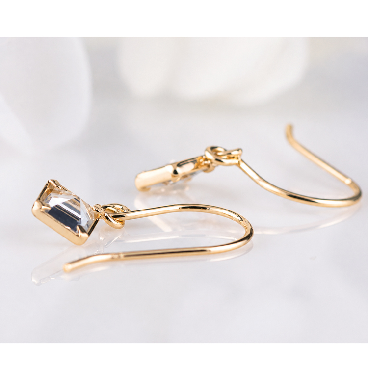 K18YG ピアス アクアマリン 一粒 フックピアス ジプシーピアス 天然石 18金 イエローゴールド 小さめ 華奢 レディース 誕生日 プレゼント ギフト 記念日 18k dfの画像