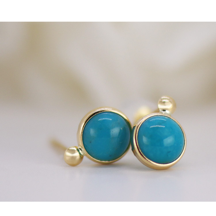 K18 ピアス ターコイズ トルコ石 一粒 スタッドピアス 覆輪留め