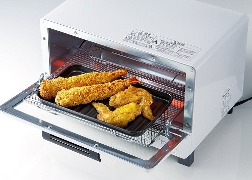 オーブントースターで簡単料理ができる便利品オーブントースター専用トレー