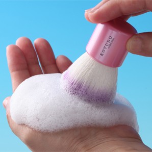 いいもの見つけた！広島県 熊野筆 フラワー洗顔ブラシ