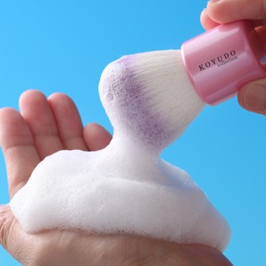 いいもの見つけた！広島県 熊野筆 フラワー洗顔ブラシ