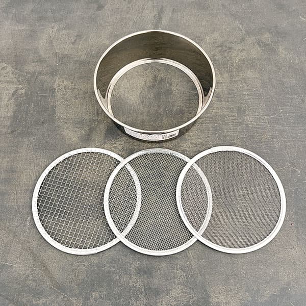 ステンレス フルイ （直径21cm・アミ3枚付） |  | 03