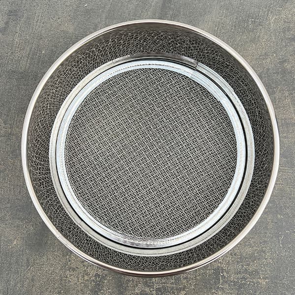 ステンレス フルイ （直径21cm・アミ3枚付） |  | 05