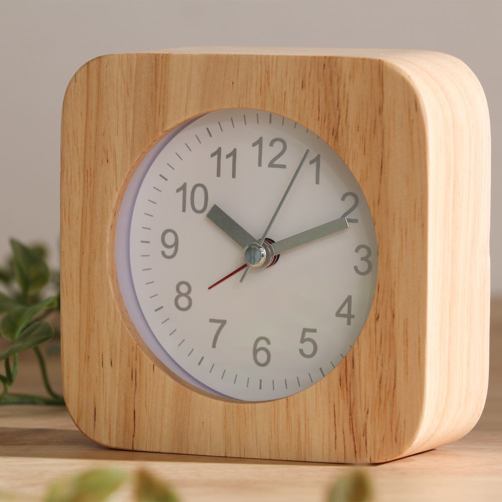置き時計 ウッド スクエア 天然木 コンパクト 電池式 不二貿易 | 時計