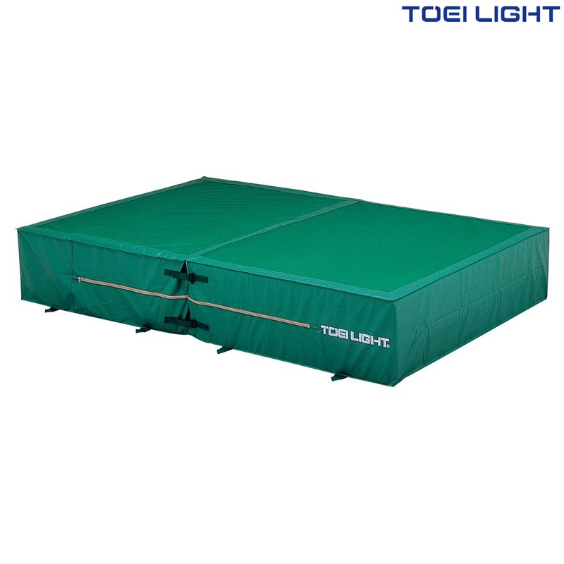 トーエイライト 防水 屋内外兼用エバーマット・二つ折り・上部メッシュ ２００×４００×３０ｃｍ（Ｆ） G1558 TOEI LIGHT   スポーツ