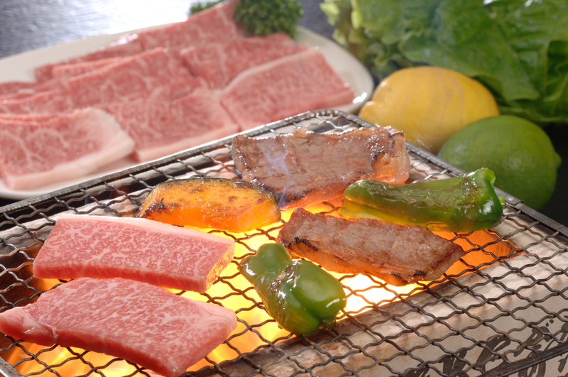 ポイント10倍 鹿児島黒牛 焼肉 ボリュームセット A3景品パネル＆引換券付き目録（kku51）の画像