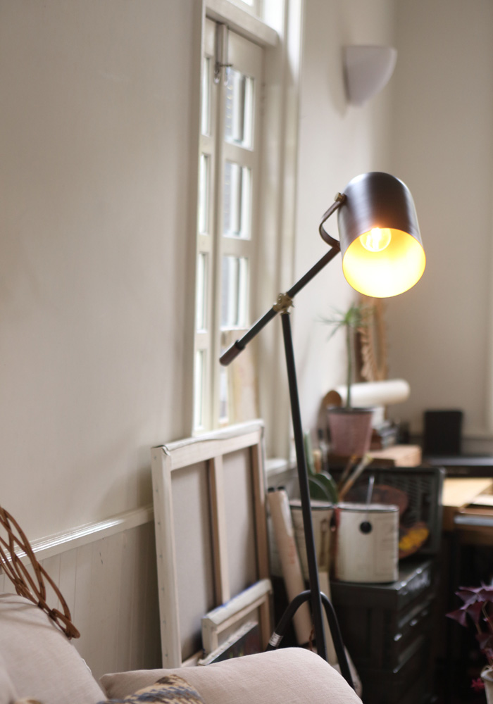 東谷 照明 まるで撮影風景 三脚風 フロアスタンド 1灯タイプ 白熱球付